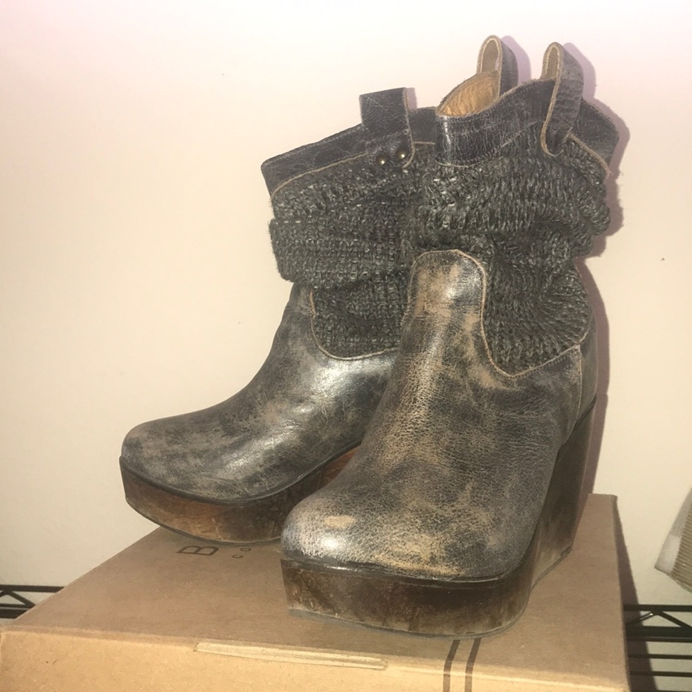 BedStu Cobbler Series Distressed Black Lux booties